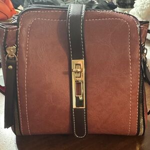 Elegant maroon Leather Crossbody Bag